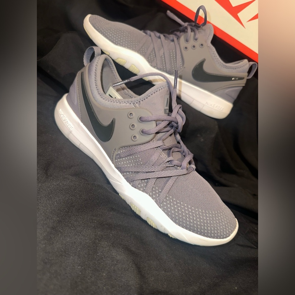 Nike Free TR 7 Shoes.  Dk Gray. Women’s Sz 10 - Picture 3 of 9
